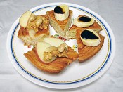 「ふんわり食感のデニッシュ バター」を使用して