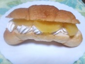 毎日クロワッサンの『りんごクリームサンド』