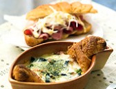 「クロワッサンリッチ」を使ったキッシュ