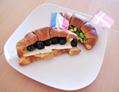 「大豆クロワッサン」を使ったサンドイッチ