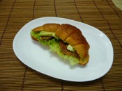 野菜クロワッサンを使って　マグロカツ＆アボガドサンド