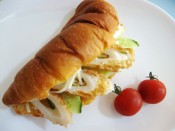 野菜クロワッサンを使って・・・「ちくワッサン」
