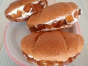 黒糖、ストロベリー、チョコのクロワッサンを使って・・