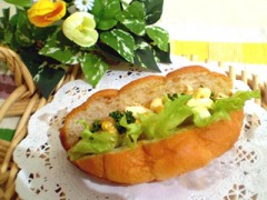 たっぷりコーンと卵のサンドイッチ
