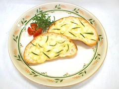 ハーブチーズトースト